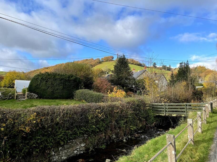 Y Felin Bed And Breakfast And Smallholding Caersws ภายนอก รูปภาพ